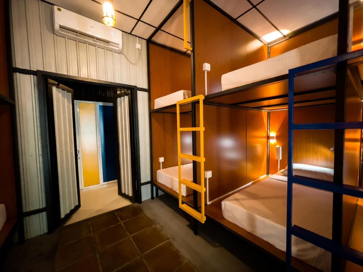 Lost & Found Hostel Weligama Exterior foto